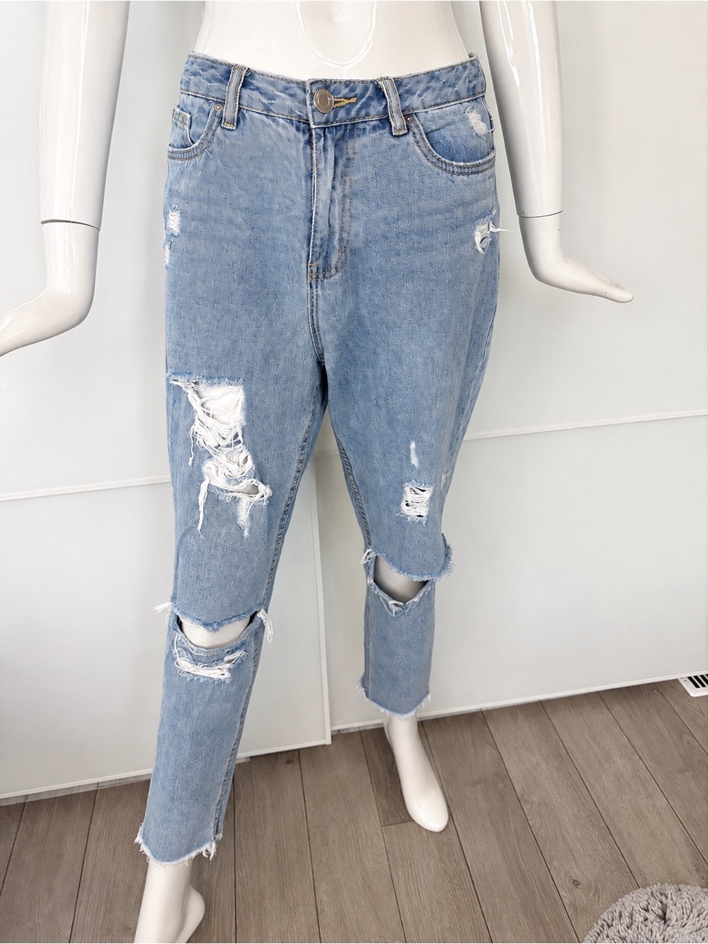 🍒 MOM 90s Ultra High Rise Distressed Mom Jeans 100% Cotton Size 7